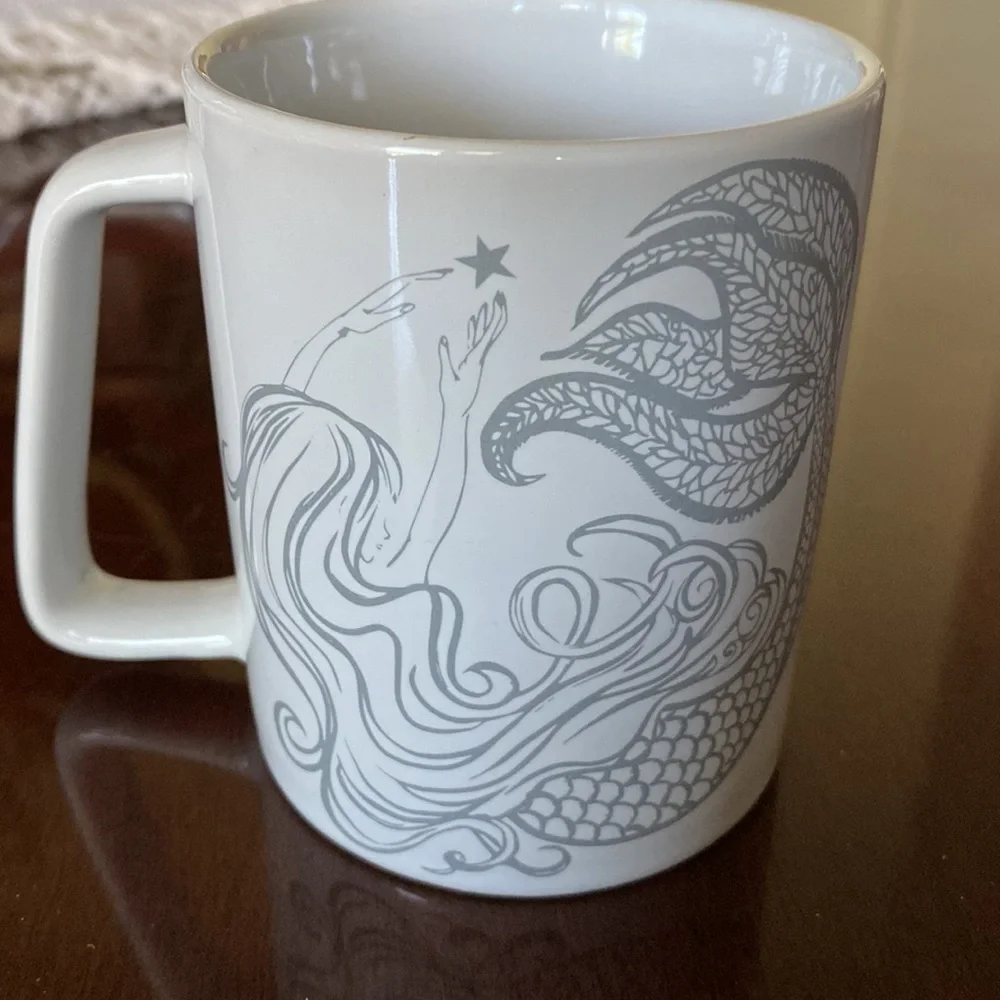 Starbucks Mermaid Coffee Mug  11 fl oz